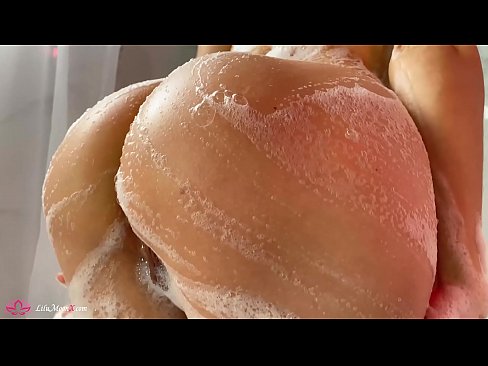 ❤️ Brunette sjálfsfróar kisu með titrara til að fá mikla fullnægingu í sturtu ❌ Klám á is.thebestfetishsites.ru ☑